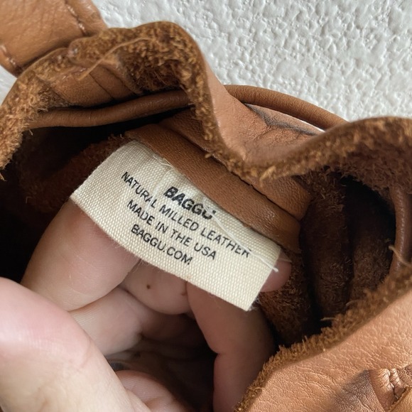 Baggu Natural Milled USA Leather Bucket Drawstring Crossbody Bag Brown - Picture 4 of 9